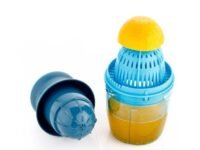 Crystal Plastic Xpress Handy Juicer 2 in 1| Manual Citrus and Fruit Juicer | Multicolour | No Electricity Required