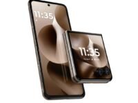 Motorola Razr 60 Ultra (Pantone Mountain Trail, 16 GB RAM, 512 GB Storage) | Moto AI | Snapdragon® 8 Elite Mobile Platform | 6.9 AMOLED 165Hz Display | 50 MP + 50 MP + 50MP Triple Camera, Gold