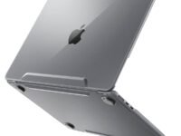 Spigen Thin Fit for MacBook Air 13 inch Case with The New M4 (2025) and M3/M2 (2024/2022) Transparent Hard Shell Case - Crystal Clear