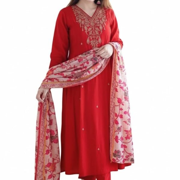 KLOSIA Women Embroidery Kurta and Pant Set with Dupataa