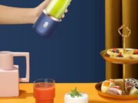 Portable Blender Electric Juicers Fruit Mixers USB Rechargeable Smoothie Mini Personal Juicer 6 Blades 3Gears With 1500 Mah Rechargeable Battery-Smoothie Blender