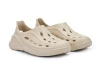 Boldfit Clogs for Man, One-Piece Clogs for Men Molded Soft Eva Slipon Sliders for Men-Seamless Comfort, Lightweight Crocs Men, Cushioned, Water-Resistant, Anti Skid Mules, Unisex Everyday Footwear