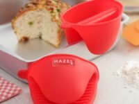 HAZEL Silicone Pinch Grip Mitts Microwave Oven Heat Resistant Gripper Kitchen Pot Holder, Red