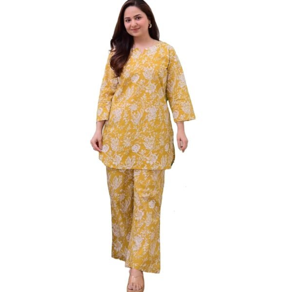 MEERA FAB Women Printed V-Neck Pure Cotton Tunic with Trousers Co-Ords Set