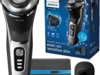 Philips Norelco Shaver 3900 Series, Wet and Dry Electric Shaver, P-Cap, Travel Pouch, Charging Stand, Storm Blue, Model S3341/92