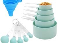 Huygens 8PCS Measuring Cups and Spoons Set,The Measuring Cups and Measuring Spoons with Stainless Steel Handle，Suitable for Solid and Liquid (Green)