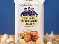 The Baker's Dozen Zero Maida Butter Garlic Toast | Zero Preservatives Flavoured with Garlic and Butter | Handcrafted with Love by Aditi Handa - Chef & Co-Founder | Pack of 1 X 90g.