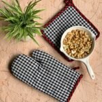 PIXEL HOME DECOR Oven Mitten (Oven Mitten with Pot Holder, White & Black)
