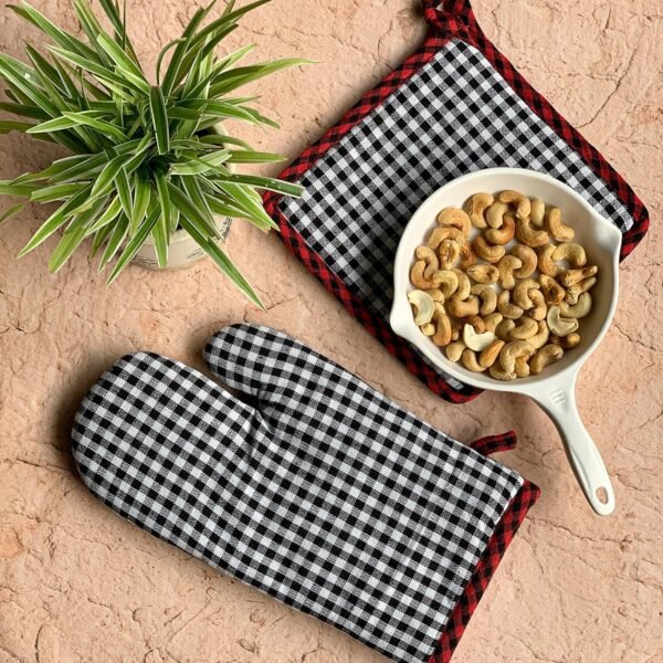 PIXEL HOME DECOR Oven Mitten (Oven Mitten with Pot Holder, White & Black)