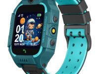 Punnk Funnk® Q18 Present Smart Kids LBS Location Tracking Watch with Voice Calling, SOS, Remote Monitoring, Camera, Geo-Fencing Function (Ocean Green)