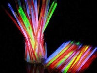 Chocozone Light up Toys Glow Sticks Mixed Colors Party Favors Supplies for Kids Birthdays (Glow Bracelets,Multicolor) (Pack of 50)