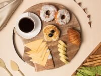 DREAMY WALLS Serving Platter Tray 14'' Wooden Round with Metal Handle | Handmade Bed Table for Food, Coffee Table Snacks Tray, Charcuterie & Cheese Board, Food Grade Polish, Kitchen Accessories Items
