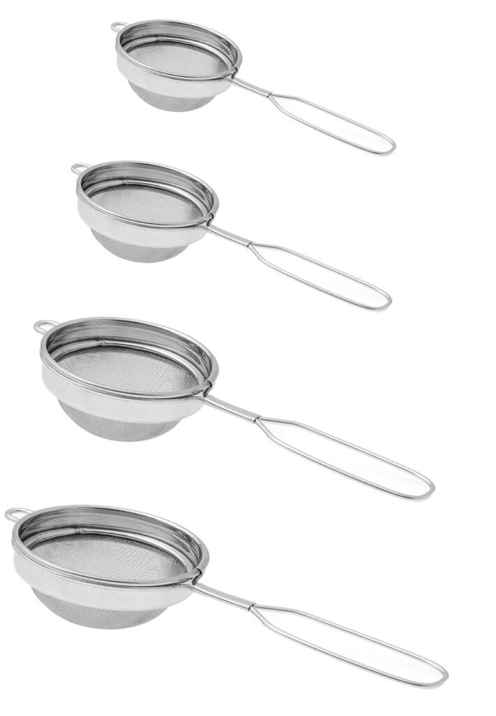 Dynore Set of 4 Classic Wire Handle Tea Strainers in 4 Different Sizes