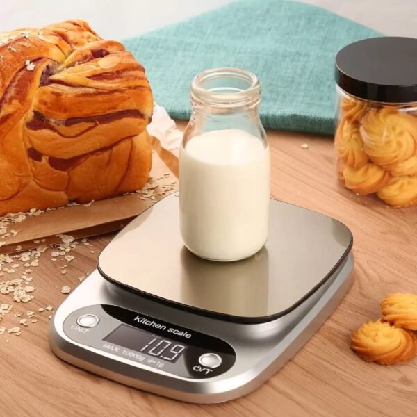 GADGETRONICS Digital Kitchen Weight Scale Food Weight Machine For Health, Fitness, Home Baking & Cooking (10 Kgs, 1 Year Warranty & Batteries Included), Black